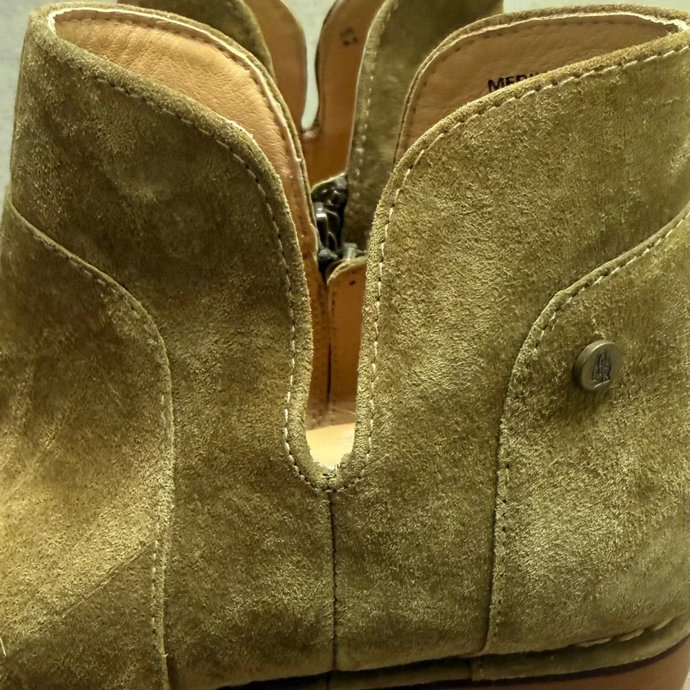 Hush Puppies 9.5 Mazin Cayto Green Earthy Boho Casual Utility Suede Ankle Boots